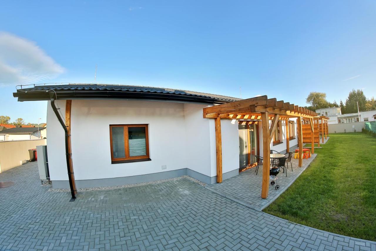 Kamilli Besenova Exterior foto